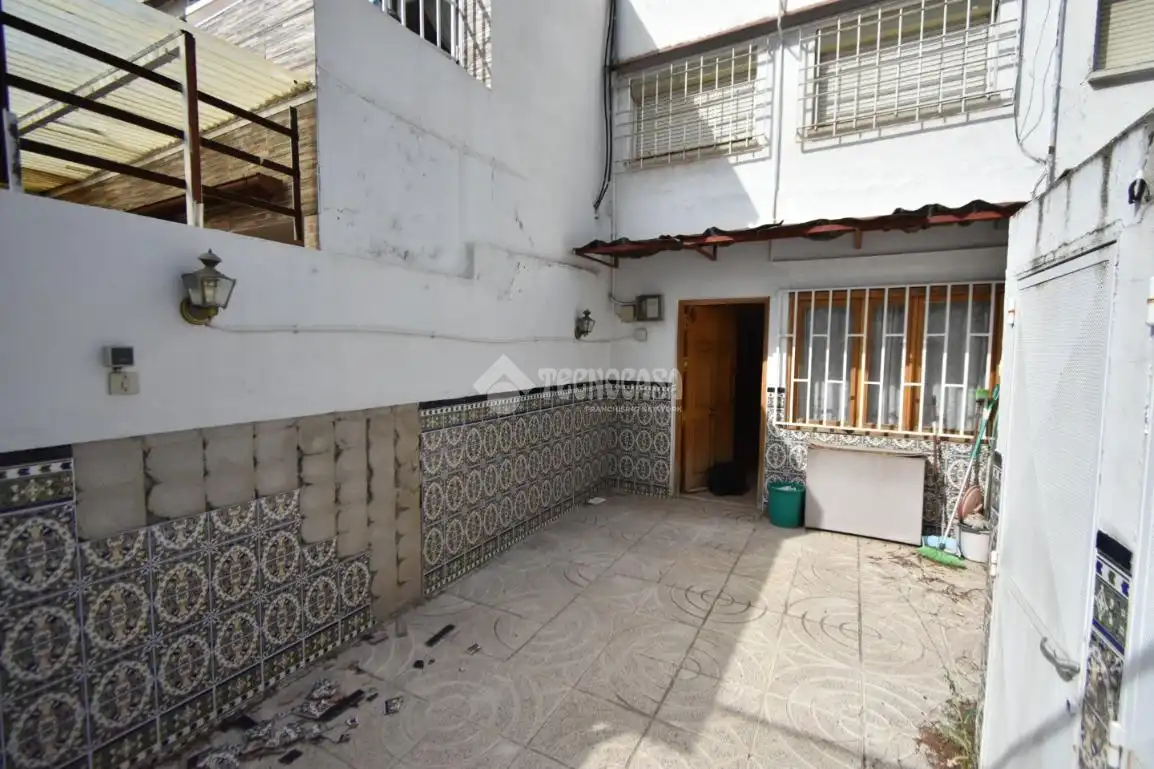 Vista exterior de Casa adosada en venta en Madrid con Calefacción