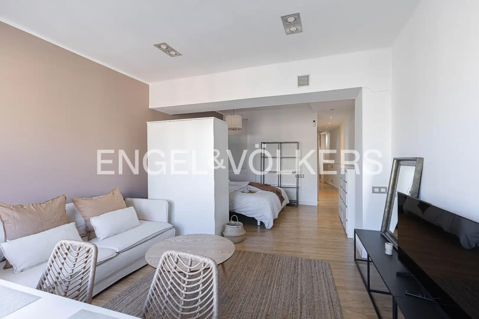 Vista exterior de Estudi de lloguer en Barcelona amb Calefacció i Moblat