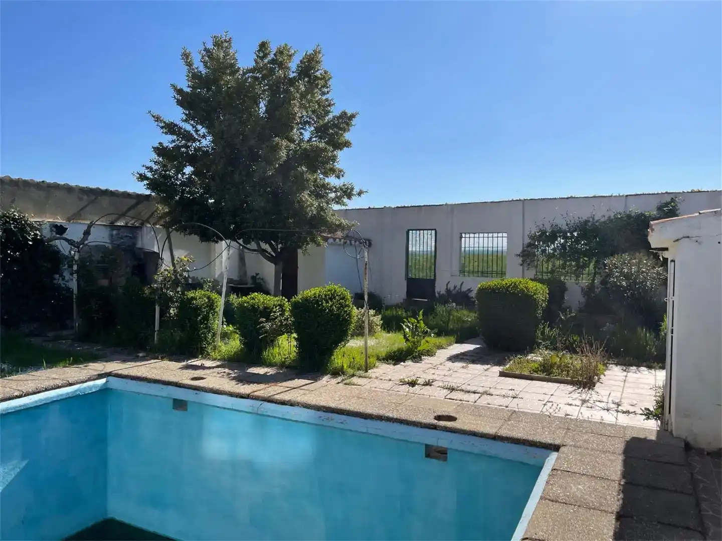 Piscina de Casa o chalet en venta en Benavente con Jardín privado, Parquet y Trastero