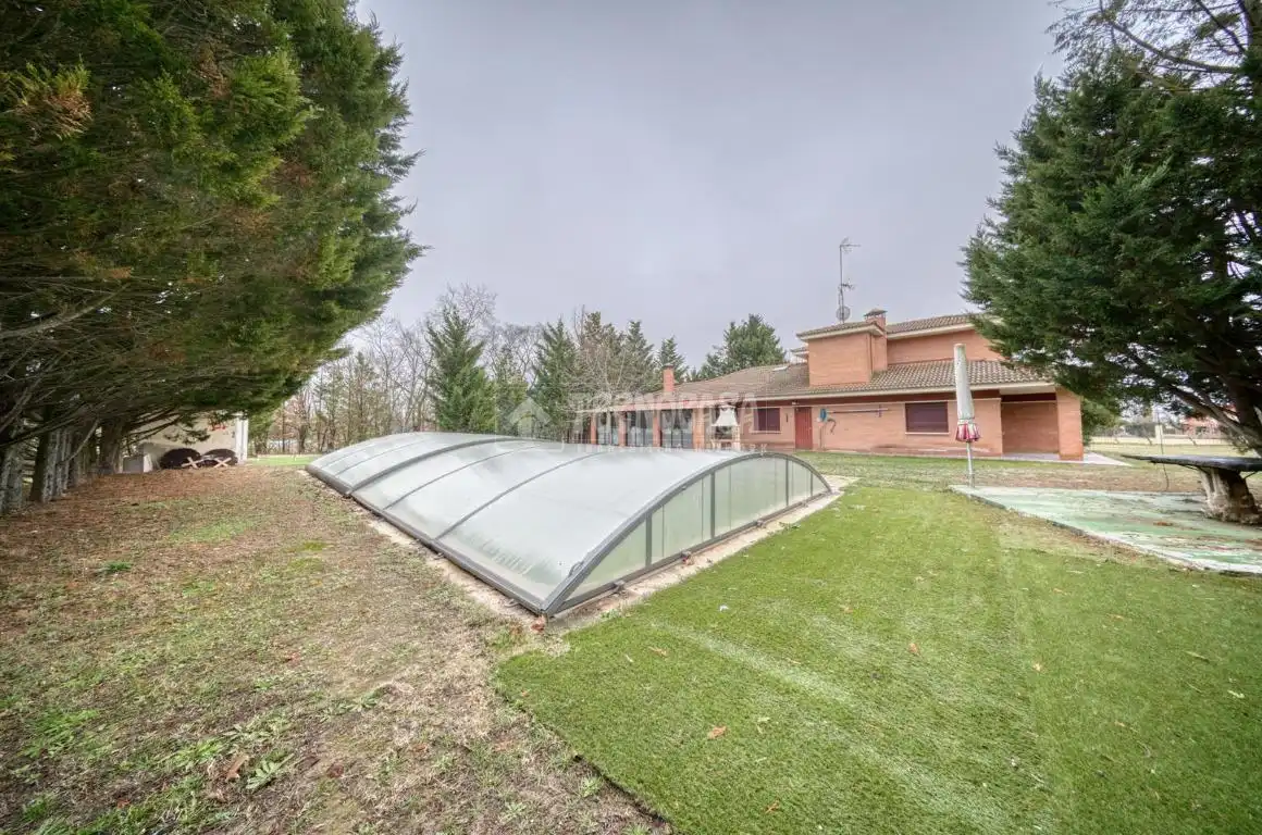 Jardín de Casa o chalet en venta en Trigueros del Valle con Calefacción, Jardín privado y Piscina