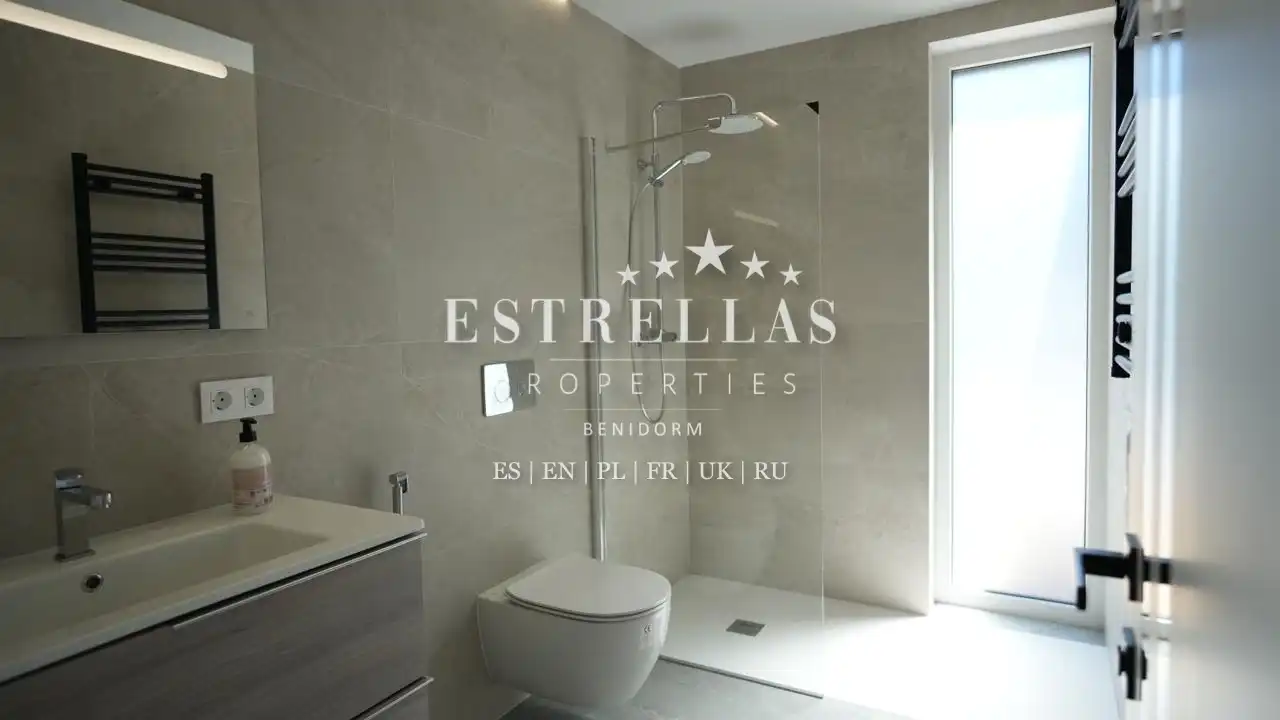 Baño de Casa o chalet en venta en La Nucia con Aire acondicionado, Calefacción y Jardín privado
