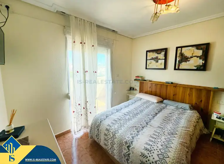 Casa aparellada amb piscina en venda a Los Balcones - Los Altos, imagen 9