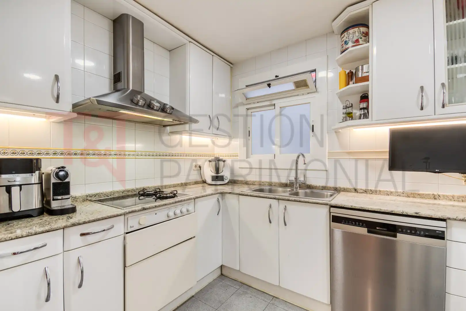 Cocina de Piso en venta en Barcelona con Aire acondicionado, Calefacción y Parquet