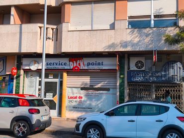 Locale commerciale in vendita a de l'1 d'Octubre 9