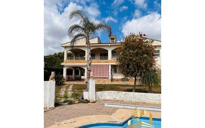 Vista exterior de Casa o xalet en venda en Torrent amb Terrassa, Traster i Piscina