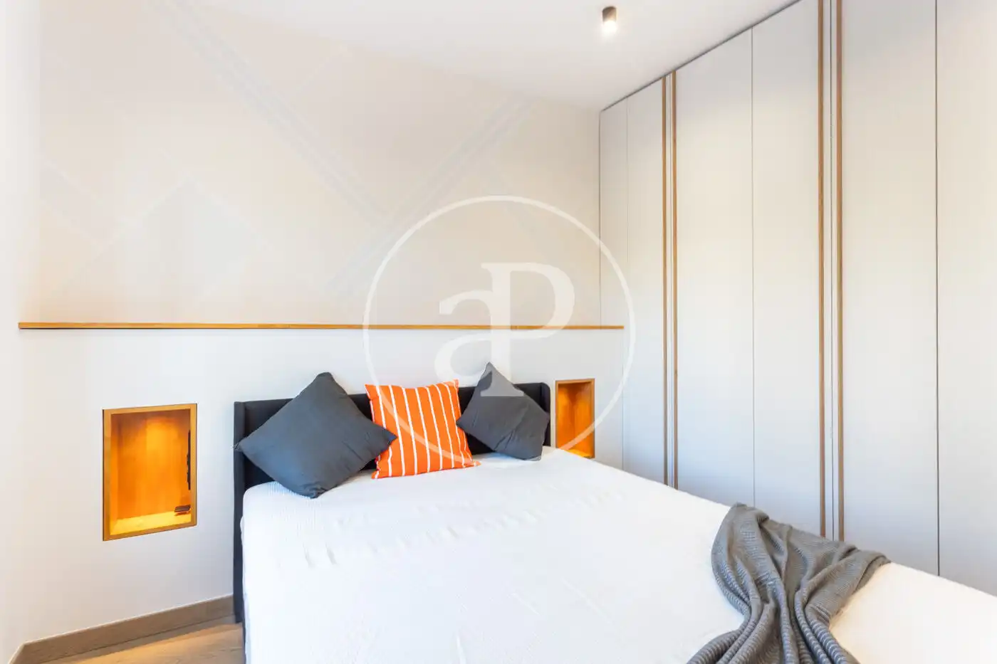 Habitación de Piso en venta en Sant Feliu de Llobregat con Aire acondicionado, Calefacción y Amueblado