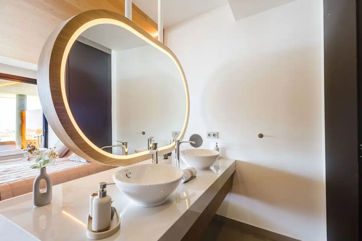 Bathroom of Flat for sale in Fuengirola  with Air Conditioner, Heating and Terrace