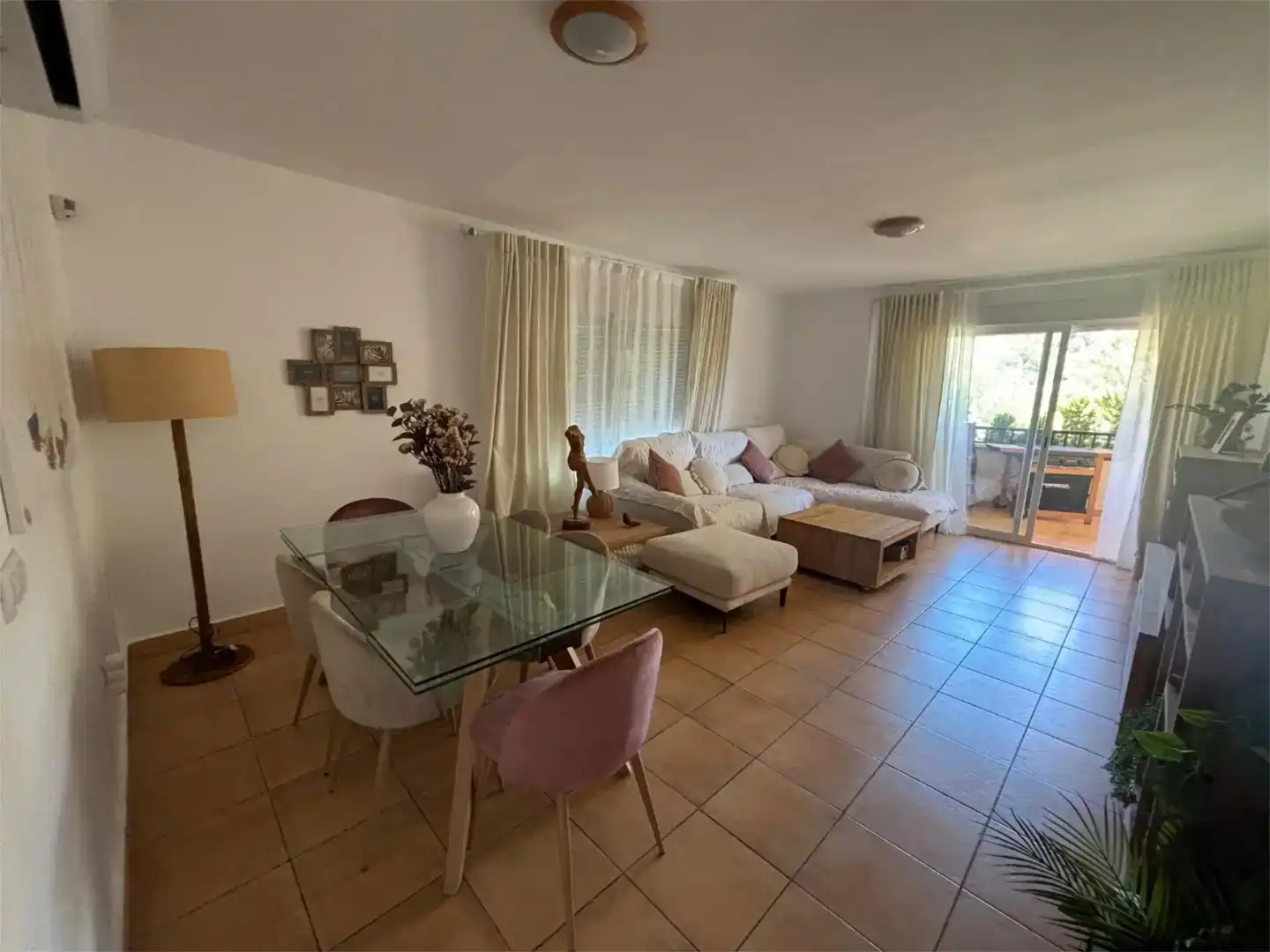 Wohnzimmer von Maisonette zur Miete in Altea mit Klimaanlage, Privatgarten und Schwimmbad