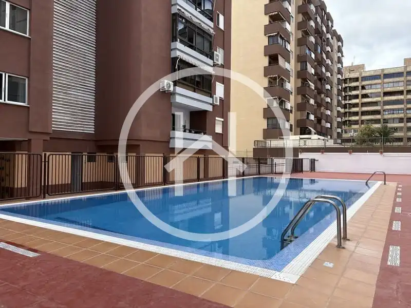 Piscina de Piso de alquiler en El Rosario con Amueblado, Horno y Lavadora
