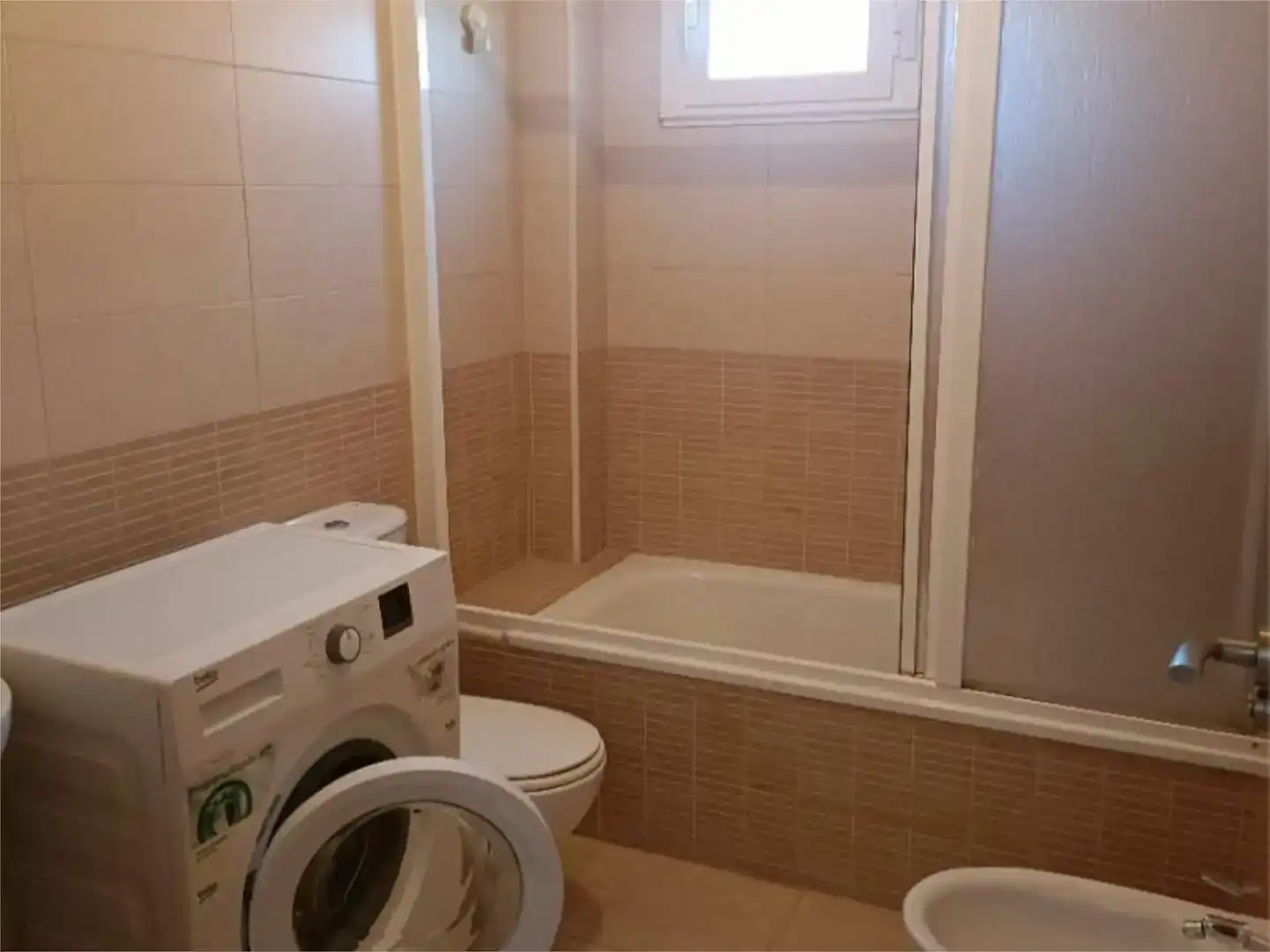 Baño de Piso en venta en Bermillo de Sayago con Amueblado y Balcón