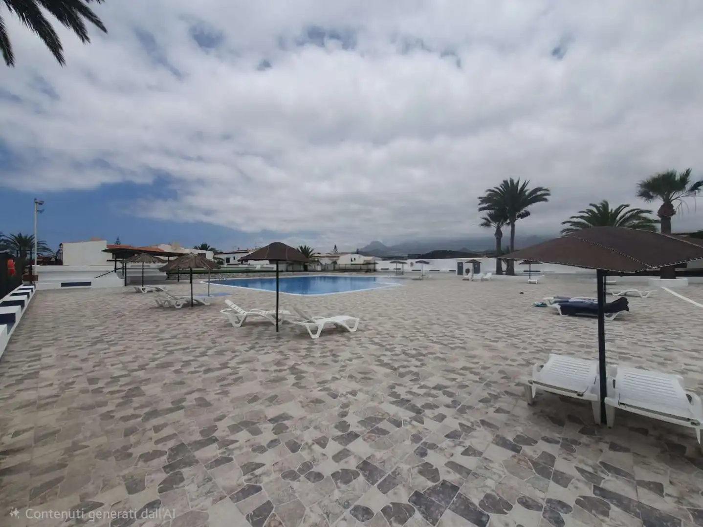 Piscina de Estudio para compartir en Arona con Aire acondicionado, Terraza y Amueblado