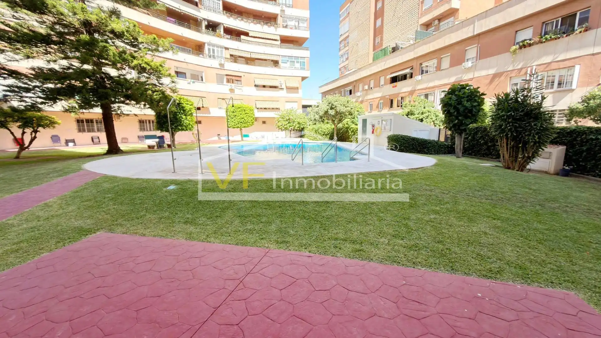 Piscina de Piso en venta en Málaga con Balcón y Piscina comunitaria
