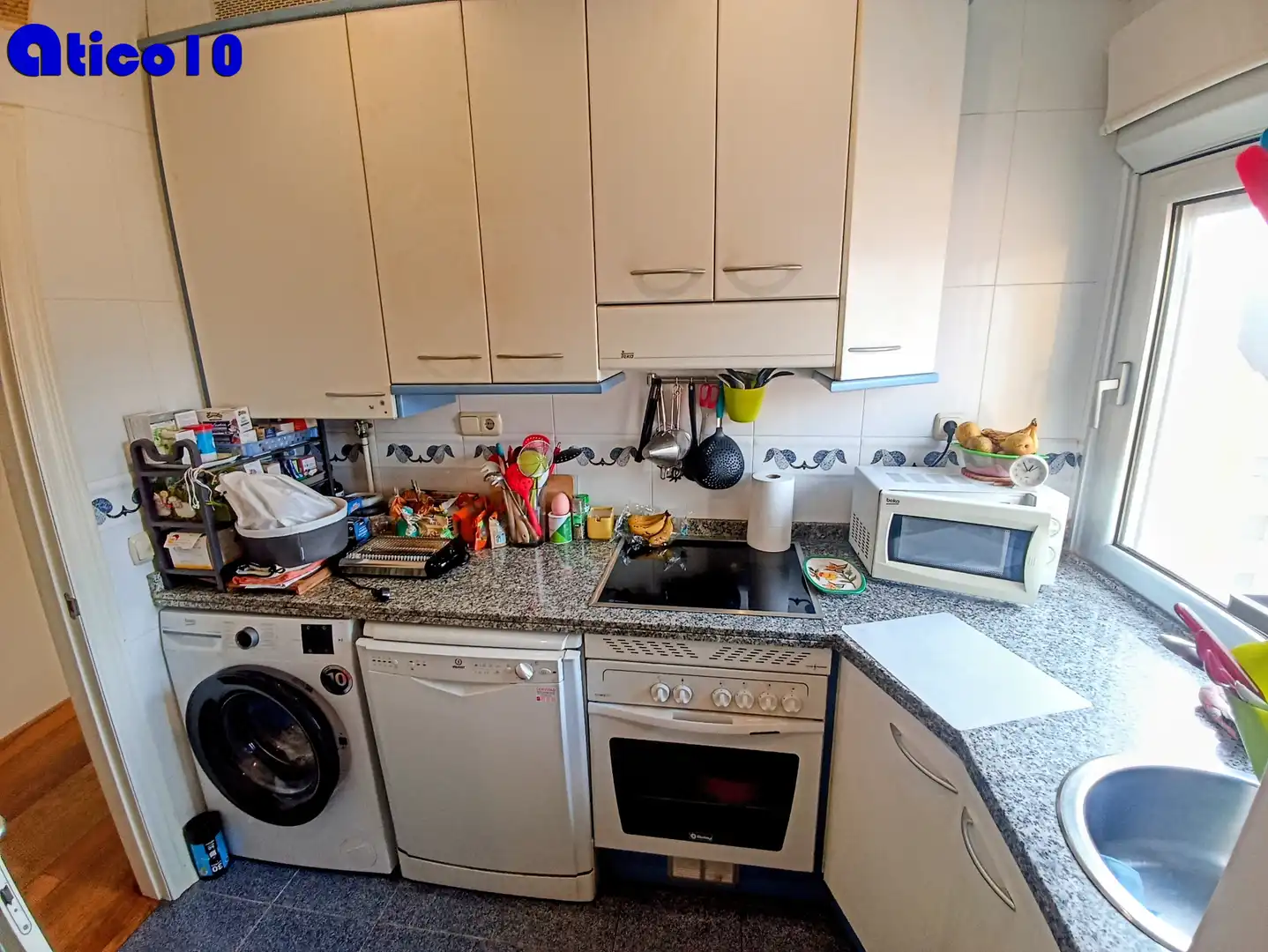 Kitchen of Attic for sale in Oviedo   with Heating, Parquet flooring and Terrace