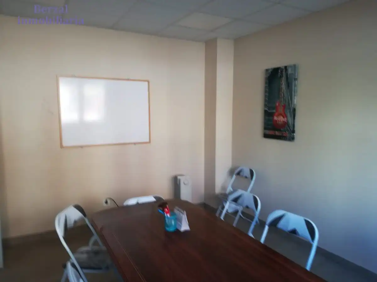 Office for rent in Oyón-Oion  with Heating and Furnished