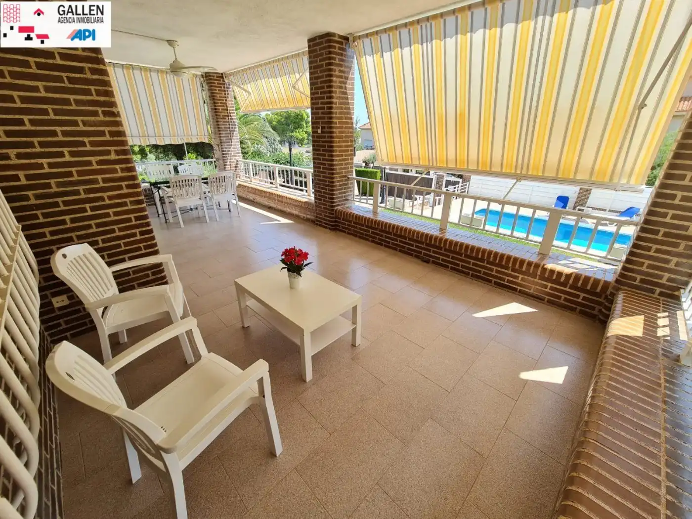 Casa o xalet en venda a Montornés - Las Palmas - El Refugio