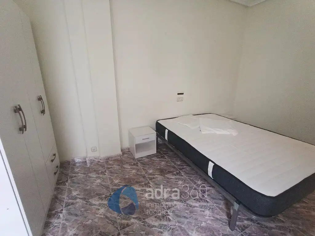 Schlafzimmer von Wohnung zur Miete in  Logroño mit Heizung, Terrasse und Möbliert