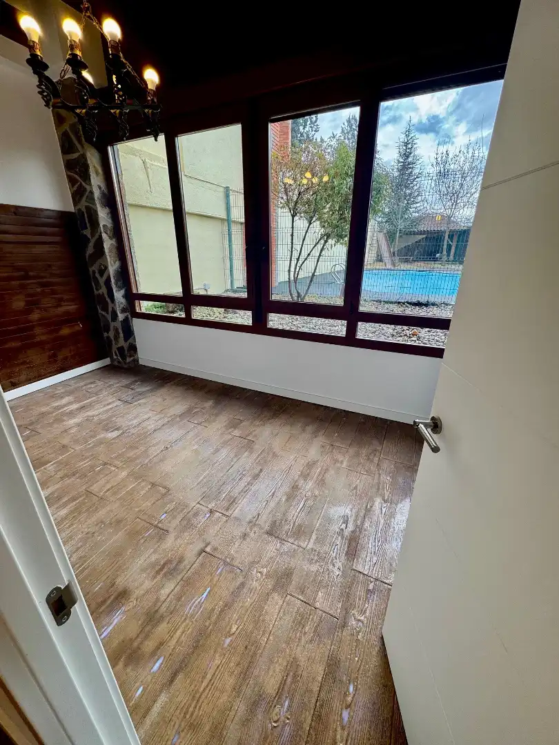 Terrassa de Casa o xalet en venda en Lardero amb Calefacció, Jardí privat i Terrassa