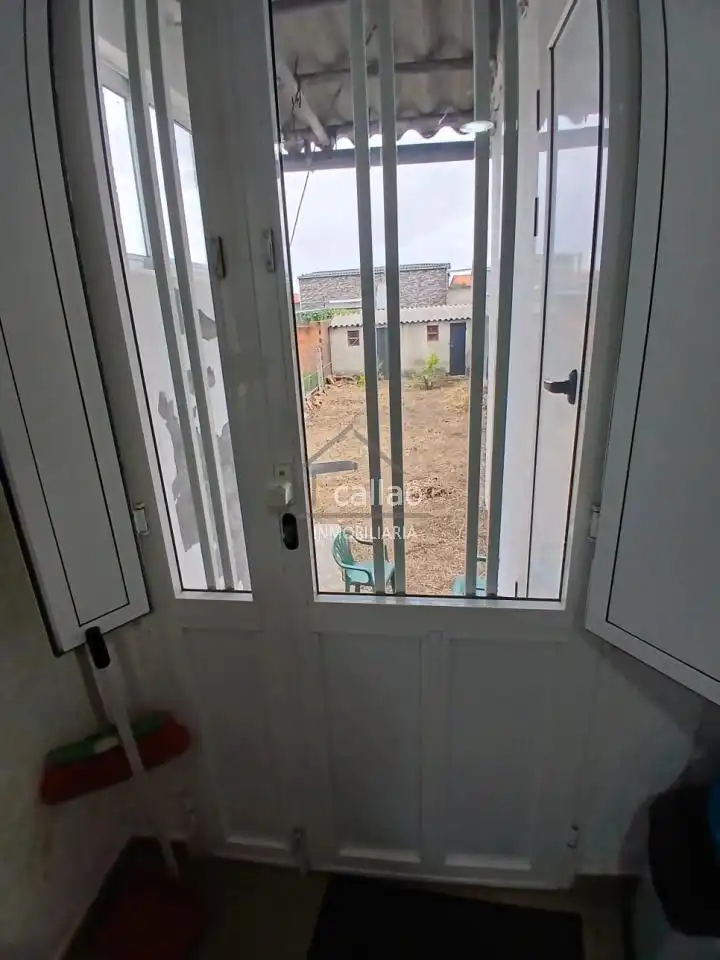 Casa adosada en venda en Narón amb Jardí privat, Traster i Moblat