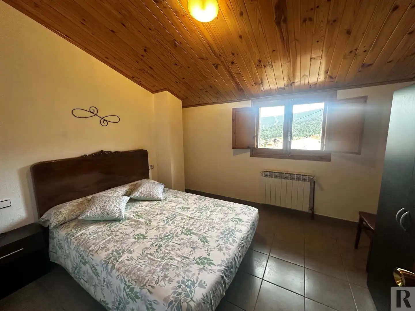 Schlafzimmer von Einfamilien-Reihenhaus zur Miete in Vallcebre mit Heizung und Terrasse