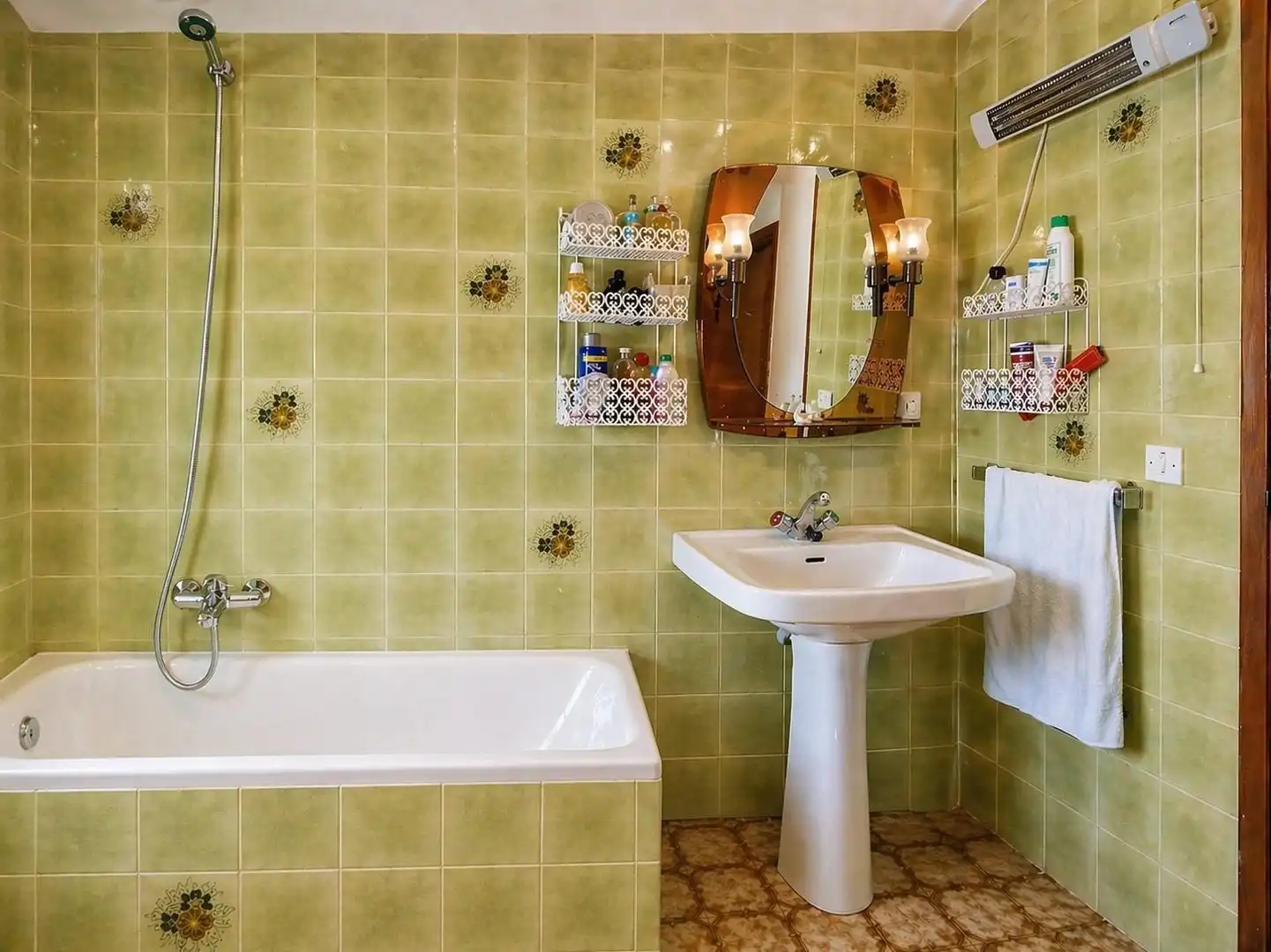 Baño de Casa o chalet en venta en Pozuelo de Alarcón con Calefacción