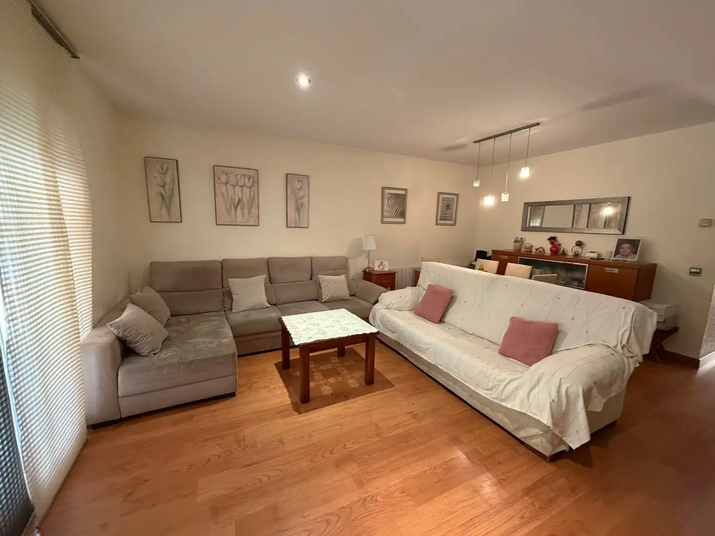 Sala d'estar de Casa o xalet de lloguer en Sitges amb Piscina