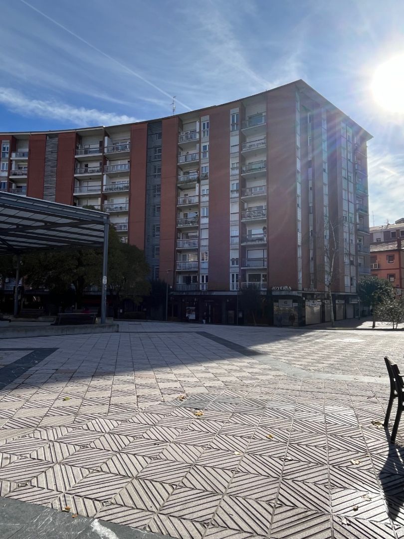 Vista exterior de Pis en venda en Barakaldo  amb Terrassa, Traster i Moblat