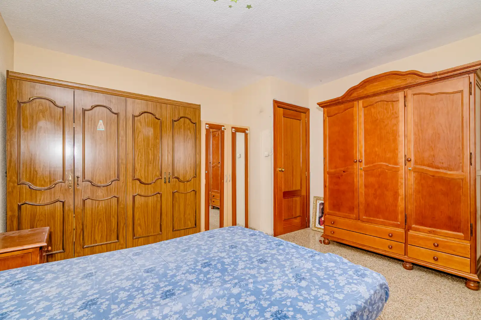 Bedroom of Flat for sale in Granada  with Terrace, Storage room and Balcony