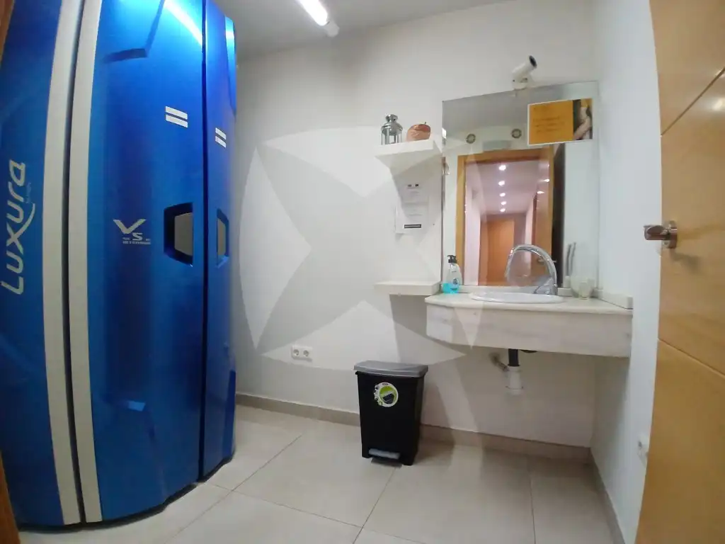 Baño de Local de alquiler en Badajoz con Aire acondicionado