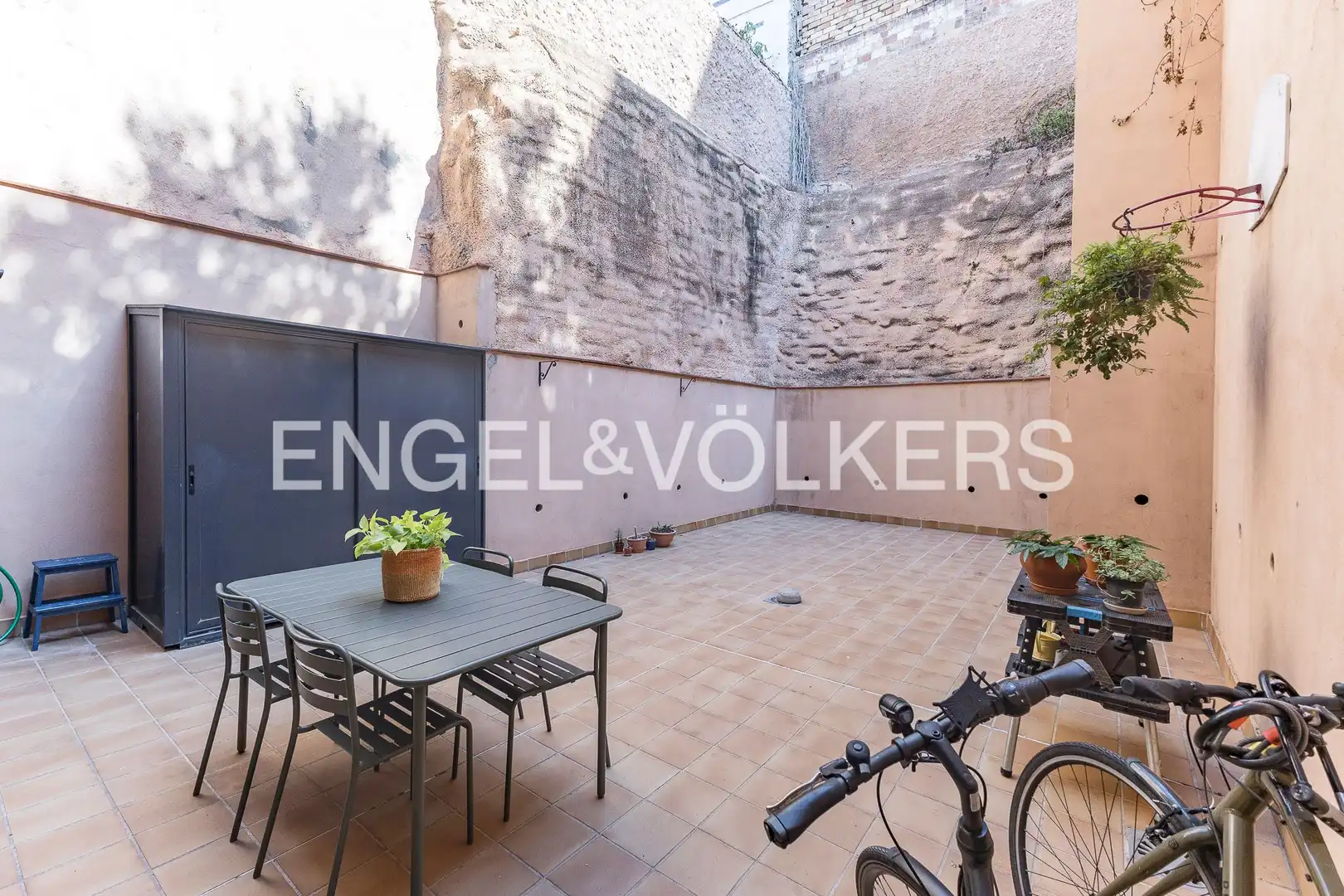 Terrassa de Planta baixa en venda en Barcelona amb Calefacció i Terrassa