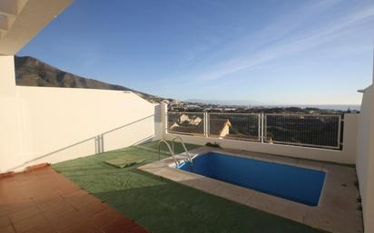 Swimming pool of Single-family semi-detached for sale in Benalmádena  with Private garden, Parquet flooring and Terrace