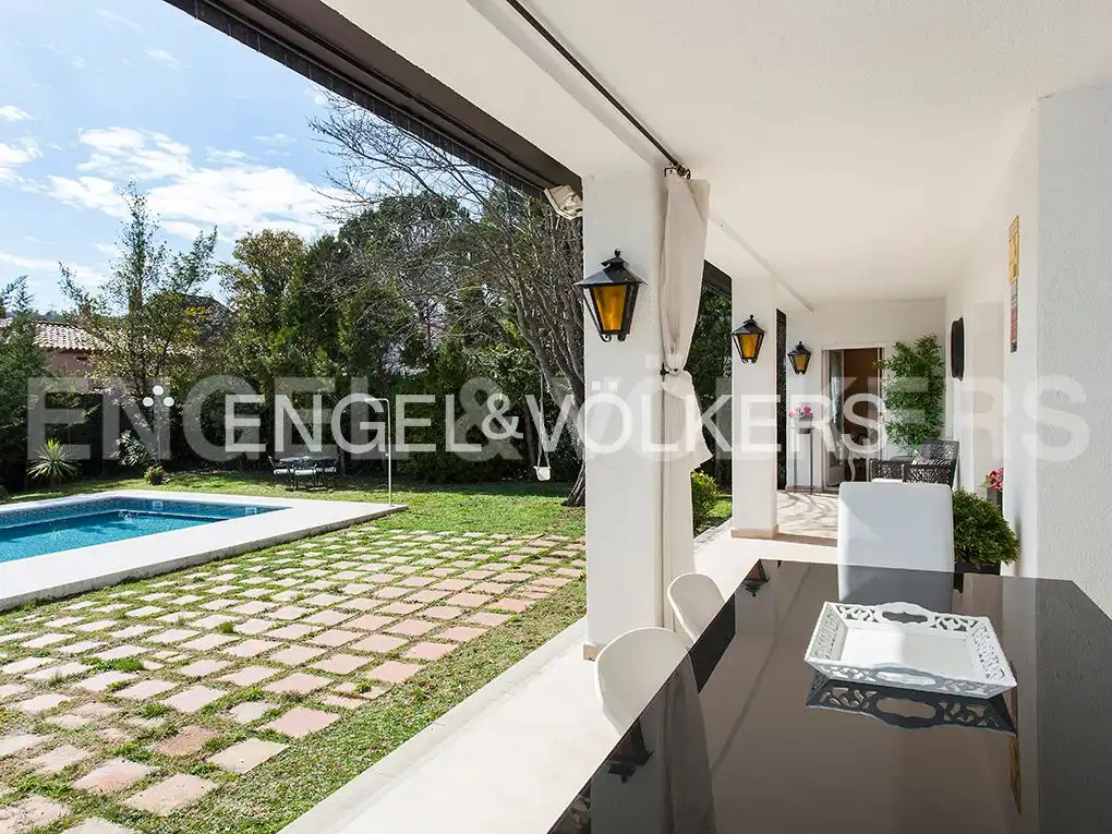 Terraza de Casa o chalet en venta en Sant Cugat del Vallès con Aire acondicionado, Calefacción y Jardín privado