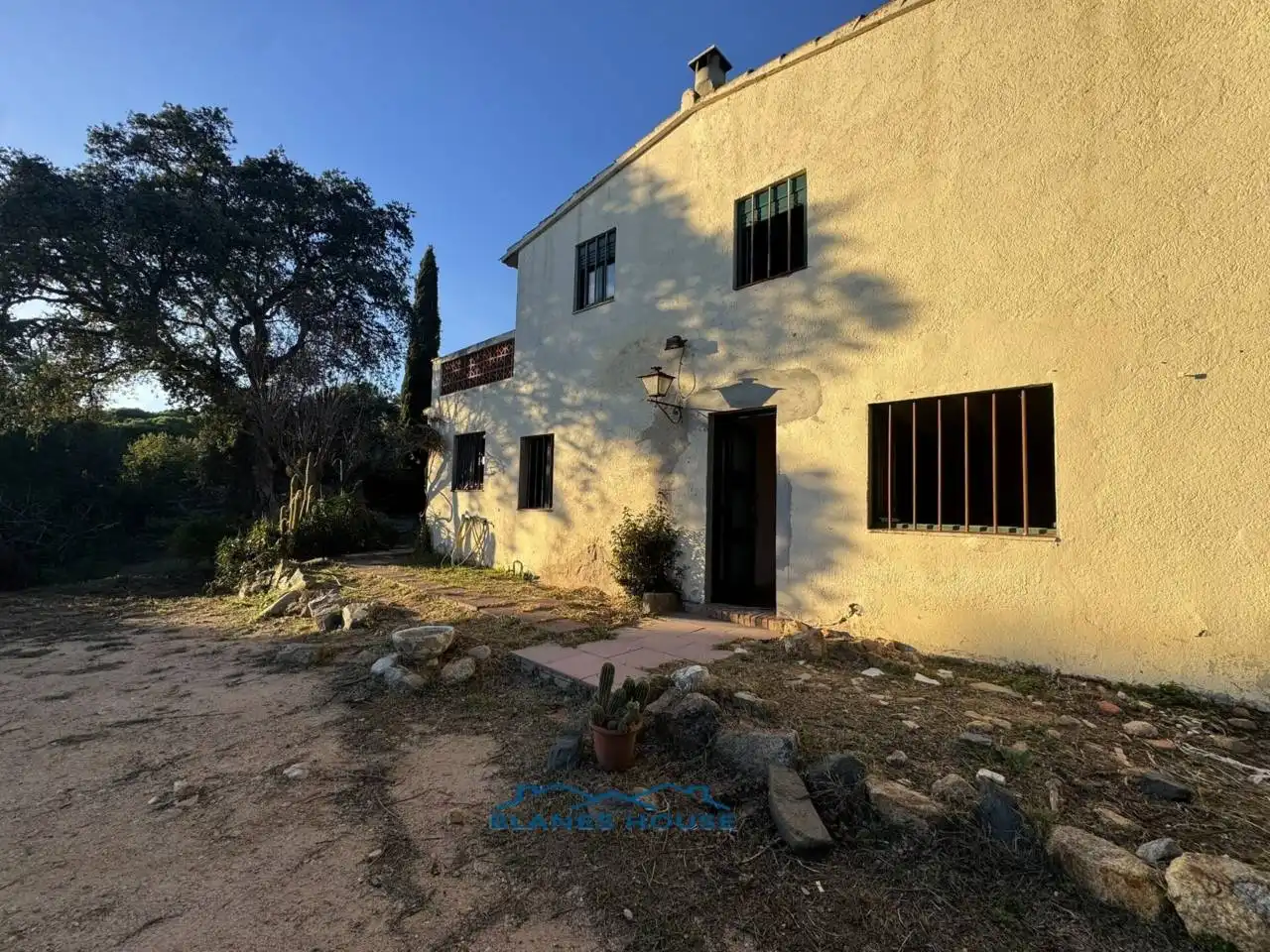 Vista exterior de Finca rústica en venda en Tordera amb Jardí privat