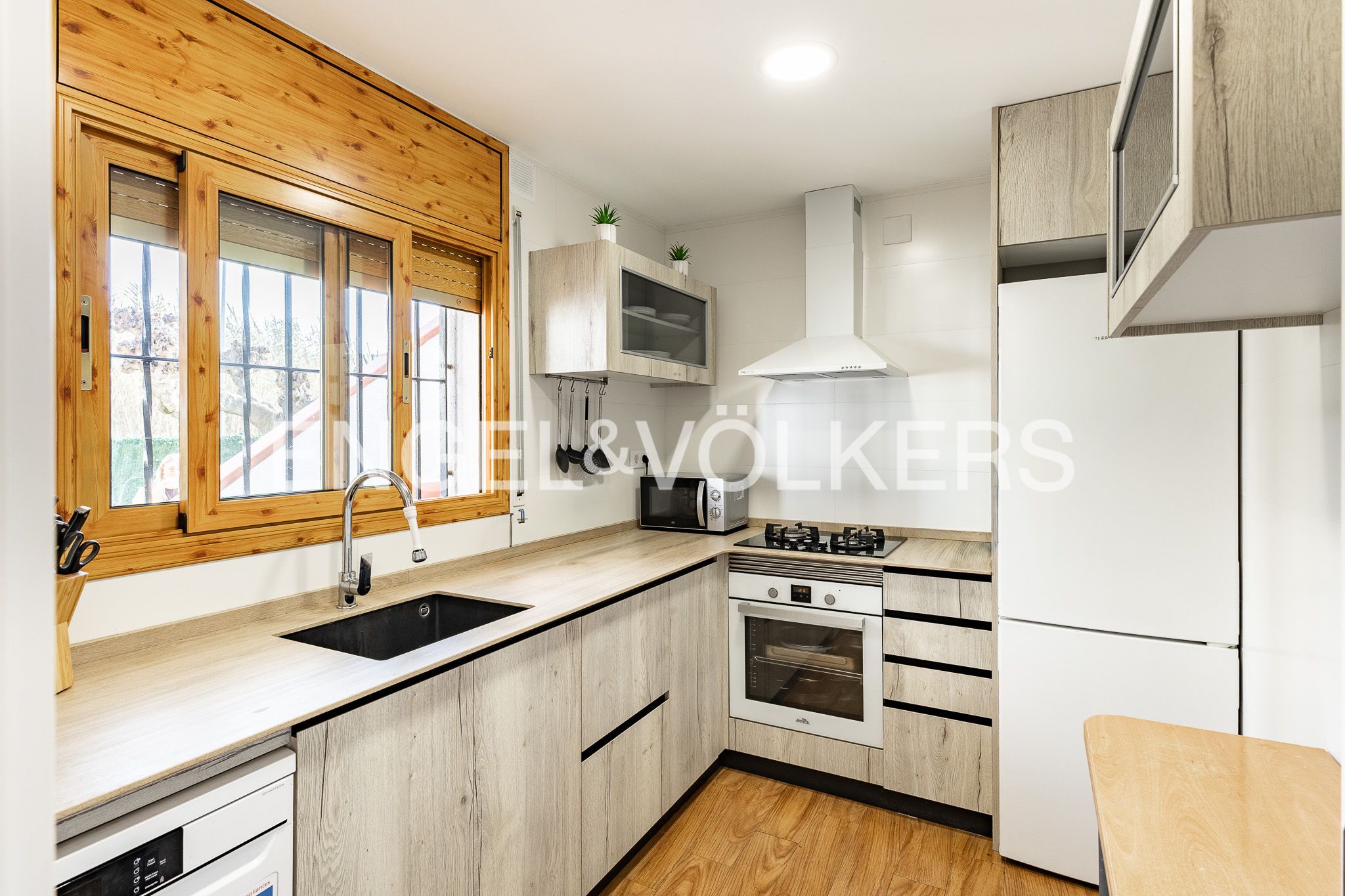 Cuina de Casa o xalet en venda en Tordera amb Aire condicionat, Calefacció i Jardí privat