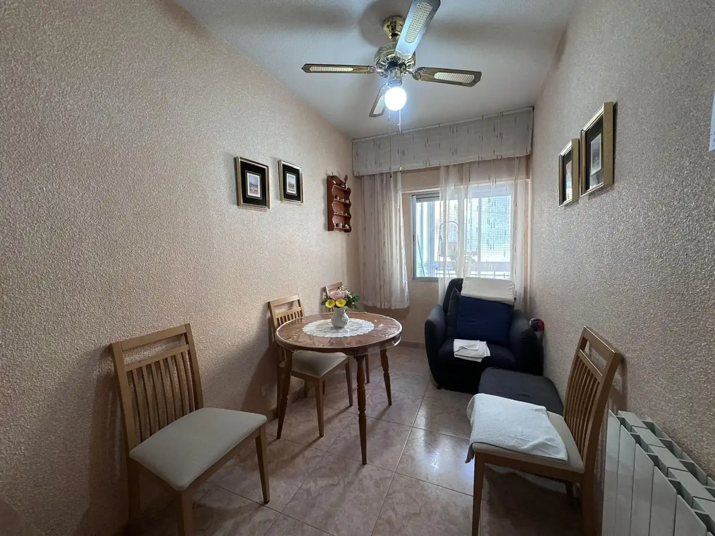 Sala de estar de Piso en venta en Madrid con Calefacción, Parquet y Terraza