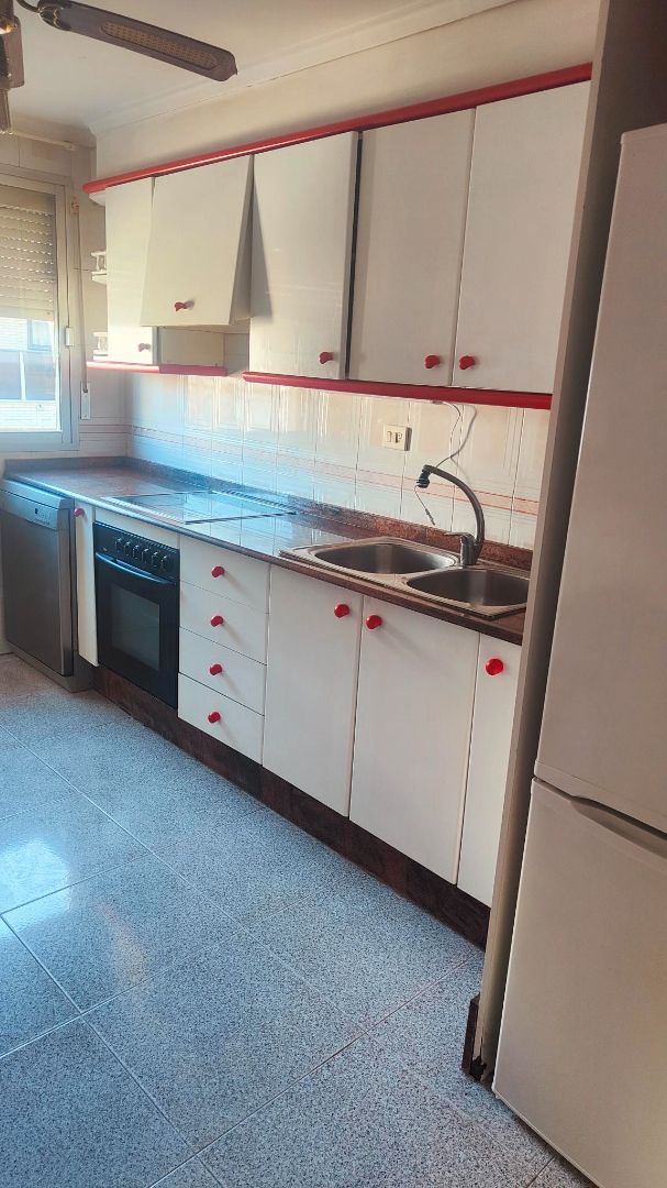 Cocina de Piso en venta en Sedaví con Aire acondicionado, Amueblado y Horno
