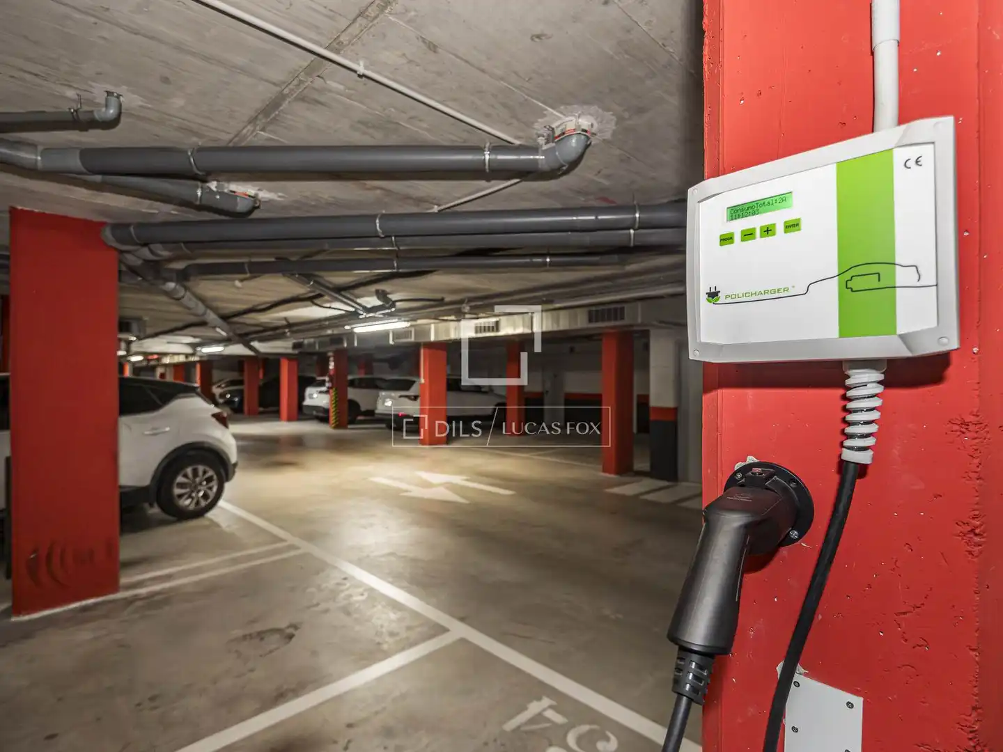 Parkplatz von Wohnung zum Verkauf in Sant Cugat del Vallès mit Klimaanlage, Terrasse und Schwimmbad