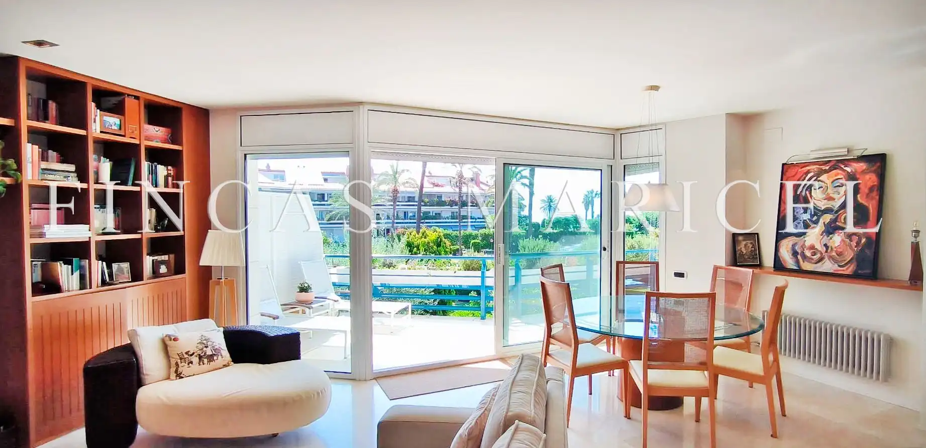 Living room of Flat for sale in Sitges  with Air Conditioner, Heating and Storage room