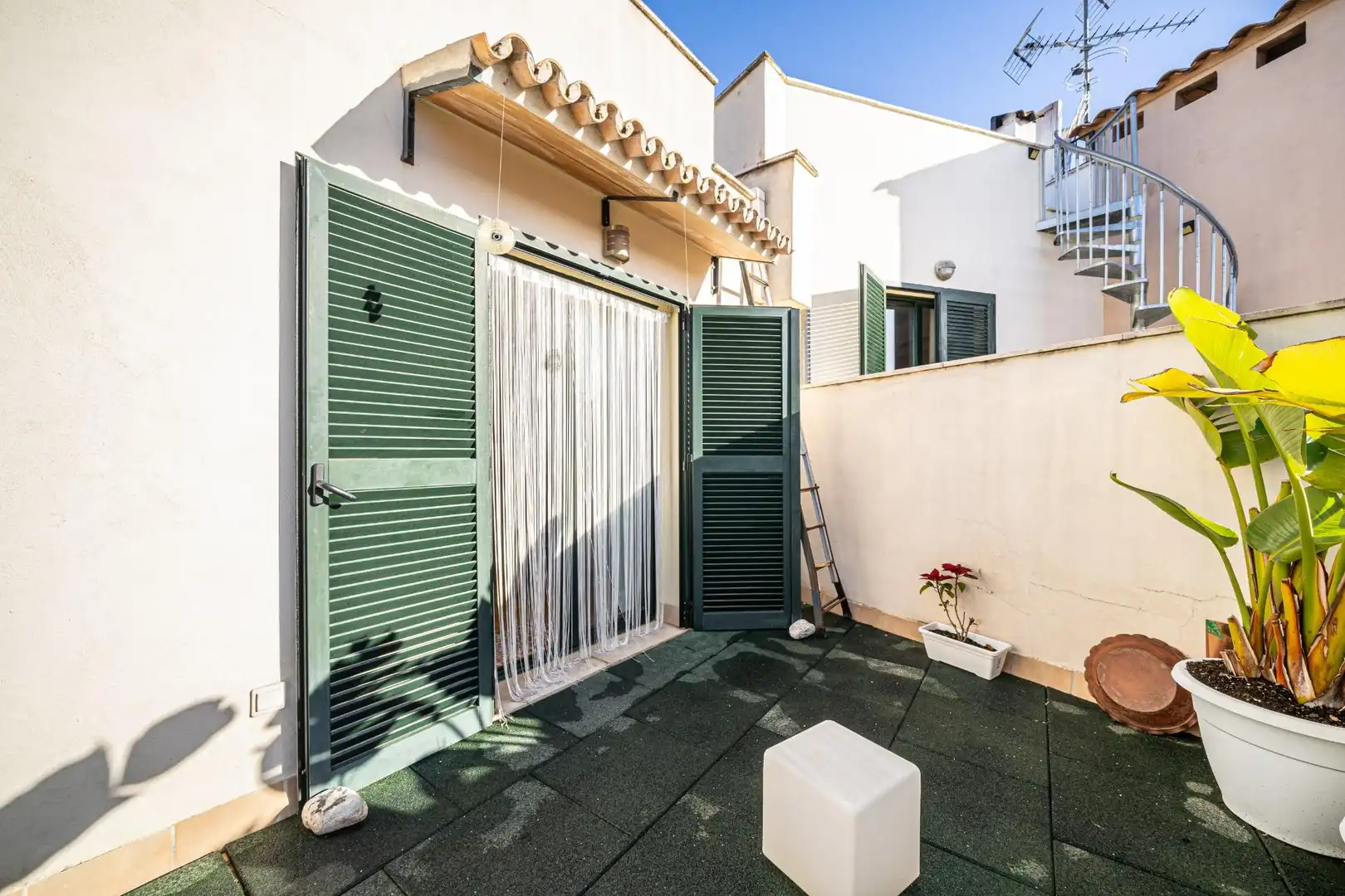 Exterior view of Detached homes for sale in Calvià  with Air Conditioner, Heating and Private garden