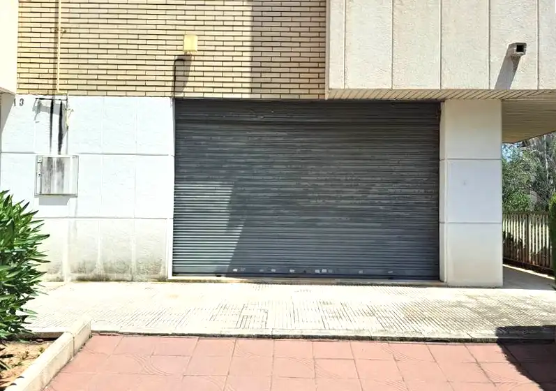 Locale commerciale in vendita a Sant Esteve Sesrovires