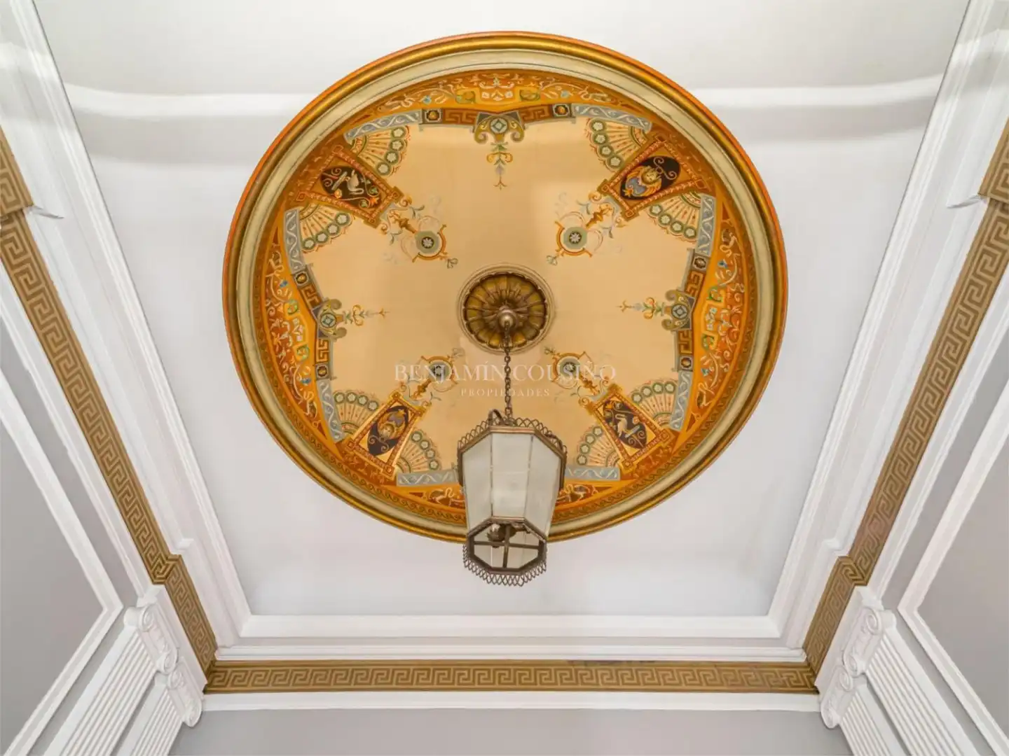 Piso en venta en Madrid con Balcón