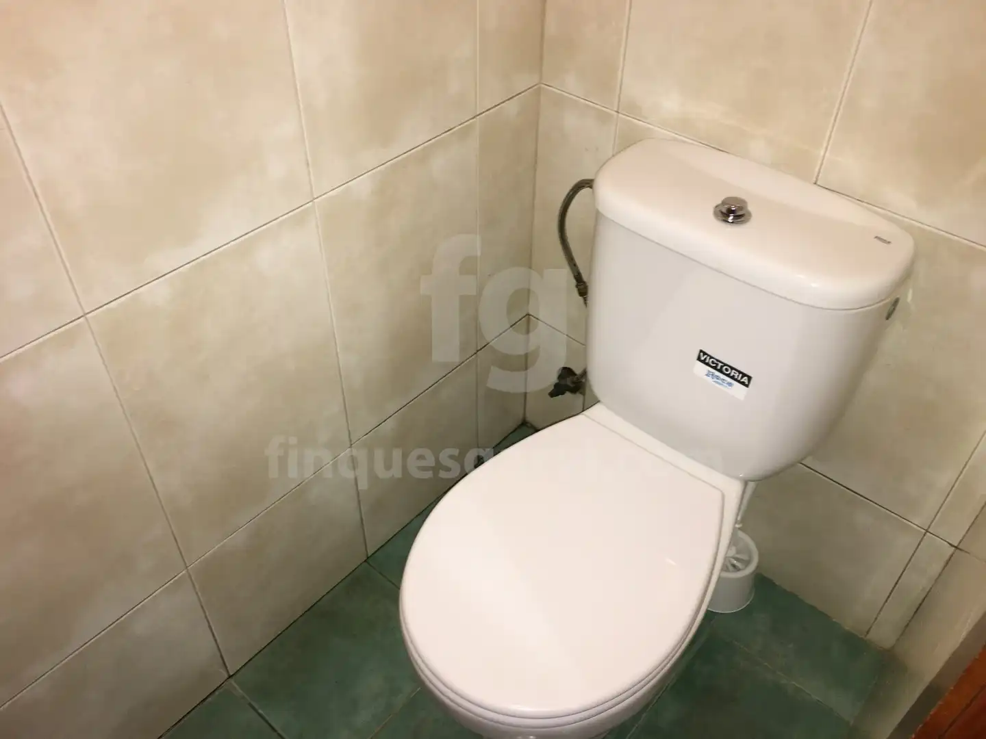 Baño de Local en venta en Badalona con Aire acondicionado
