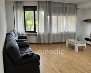 Sala d'estar de Pis de lloguer en Salamanca Capital amb Calefacció i Moblat