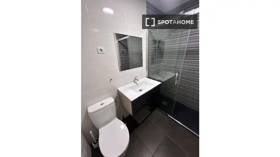Habitación en Tres Olivos - Valverde