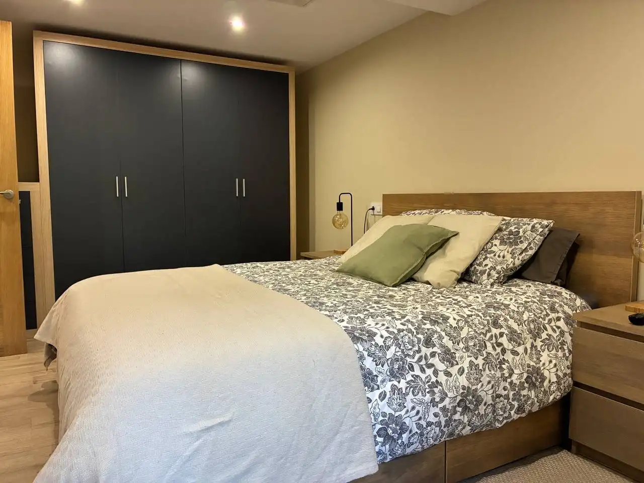 Habitación de Casa o chalet en venta en Cariño con Jardín privado, Terraza y Amueblado
