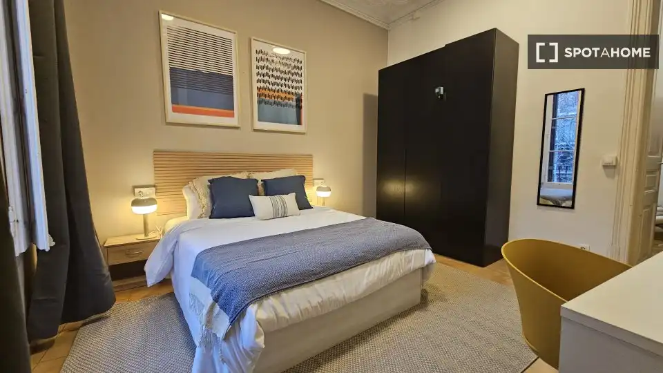 Habitación en La Nova Esquerra de l'Eixample