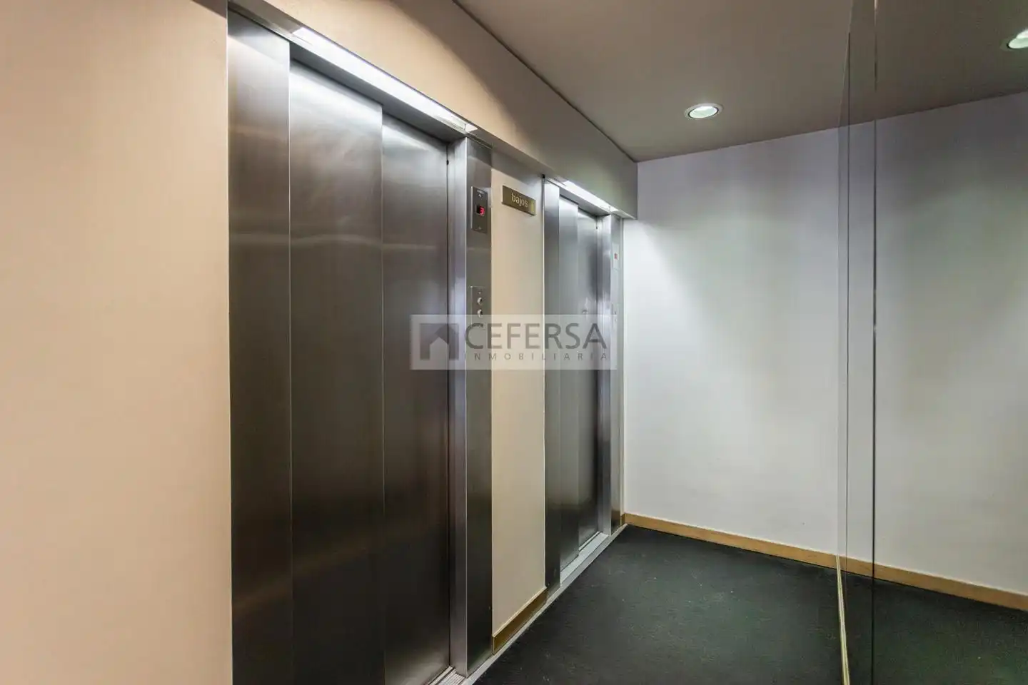Piso en venta en Barcelona con Aire acondicionado, Calefacción y Parquet