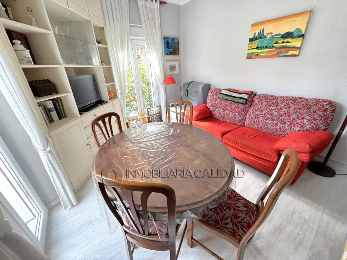 Comedor de Piso de alquiler en Burgos con Calefacción y Amueblado
