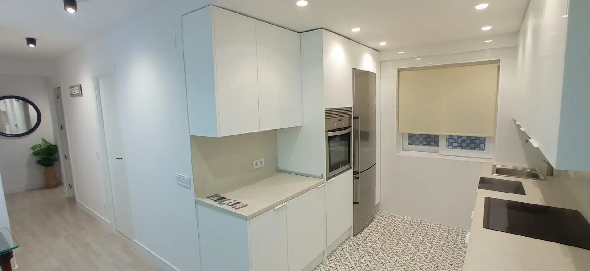 Kitchen of Flat for share in Alcalá de Henares
