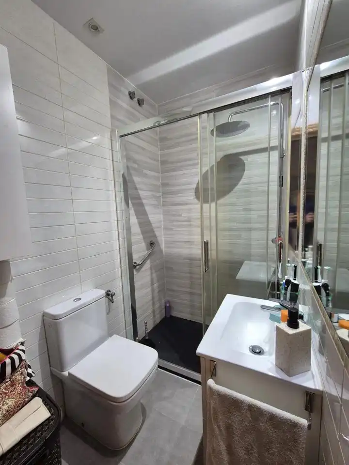 Bathroom of Ground floor for sale in Madrid