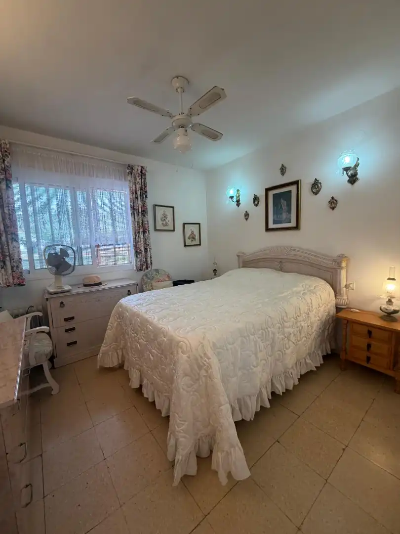 Dormitori de Apartament en venda en Torremolinos amb Traster, Balcó i Piscina comunitària